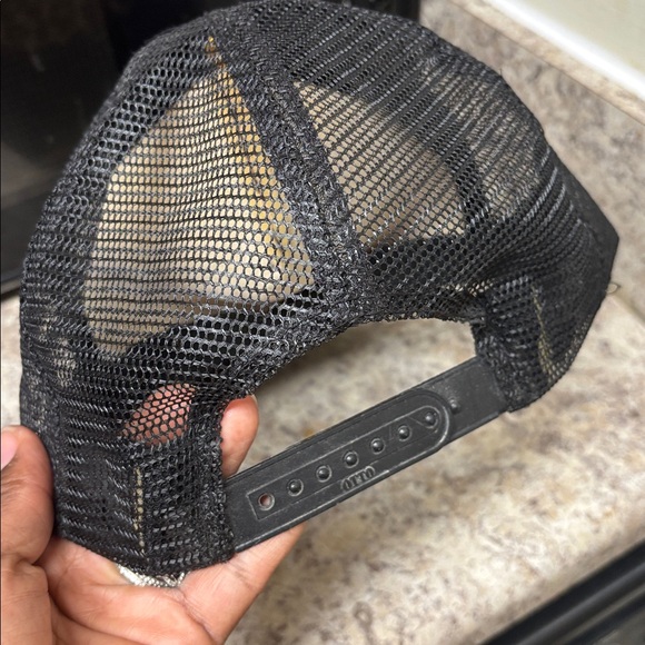 Vans Leopard Pattern Black Trucker Hat - Picture 2 of 3